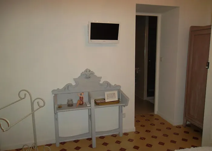 Πανσιόν Aux Roses De L'etang *