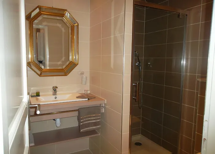 Πανσιόν Aux Roses De L'etang Capestang