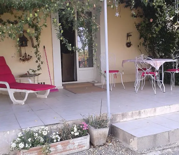 Πανσιόν Aux Roses De L'etang