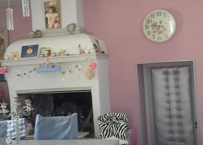 Aux Roses De L'etang Πανσιόν Capestang